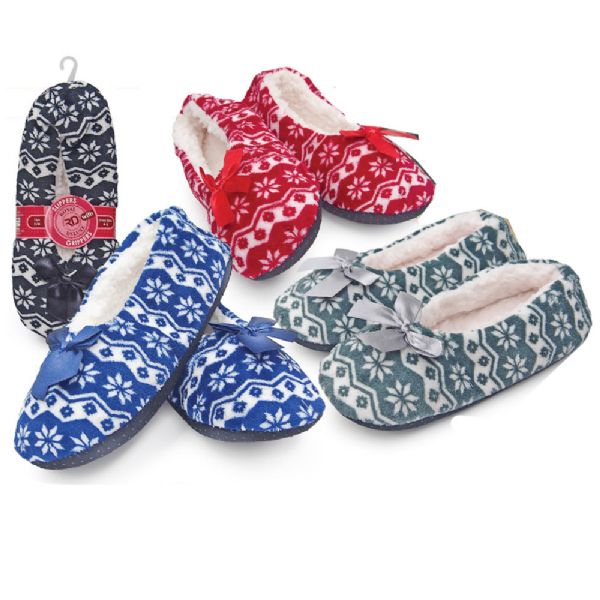 Plush Slipper With Gripper Bottom Snowflake Design - at - royaldeluxeny.com